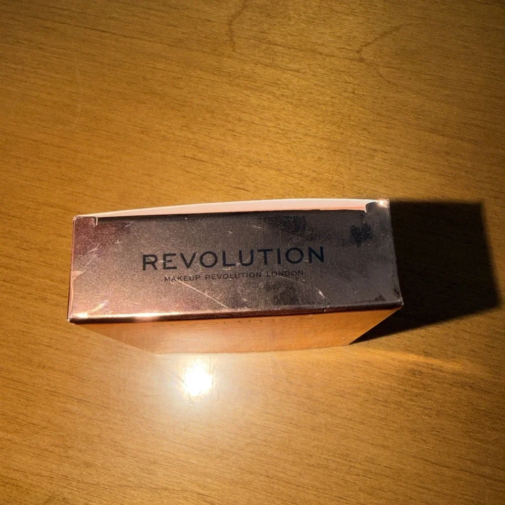 NEW Revolution Makeup Flawless Foils Rebound Eye Foil